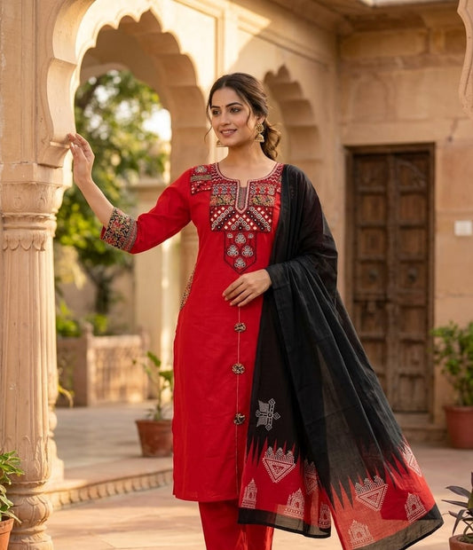 Embroidered Diamond Cotton Kurti Pant Set