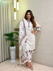 Milina Embroidered Cotton Kurti Pant Set