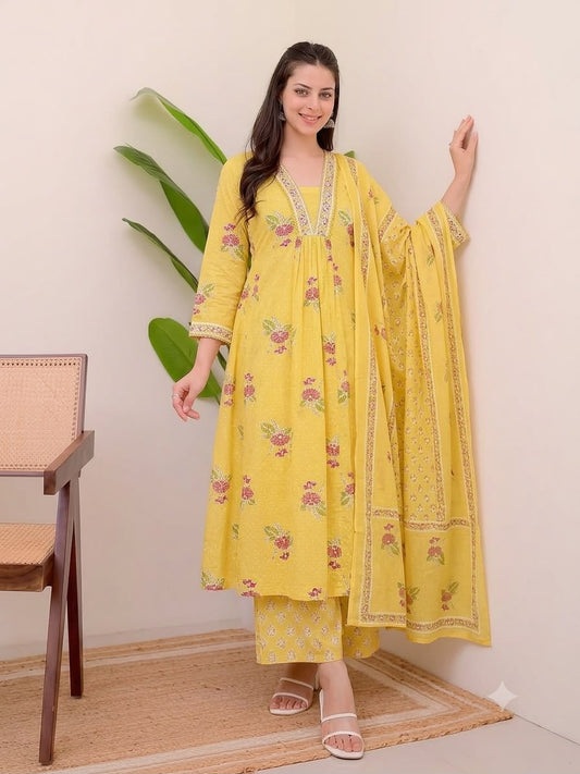 Alia Cut Beautiful Pigment Print Cotton Kurti Pant Set