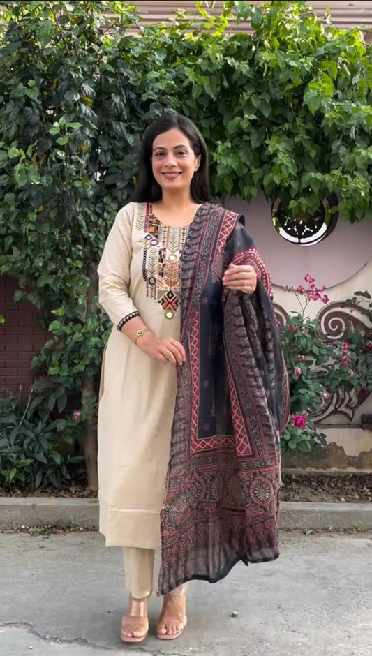 Elegant Embroidery Cotton Kurti Pant Set